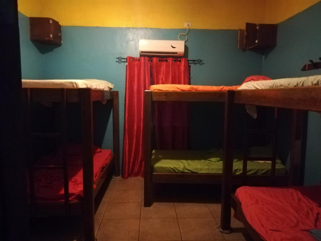 Cliff'S Hostel La Gruta エクステリア 写真